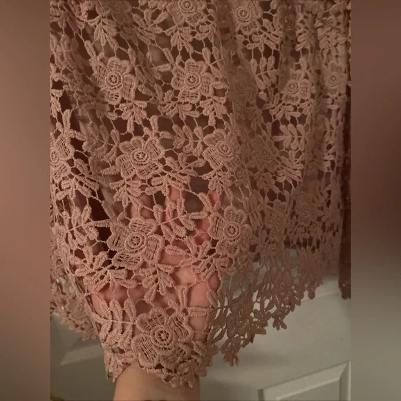 Woman’s pink sheer blouse - Size M - Picture 3 of 8